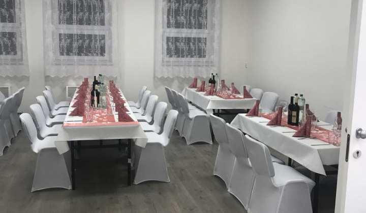 7. fotografia fotogalérie Fotky ples Mirkovce