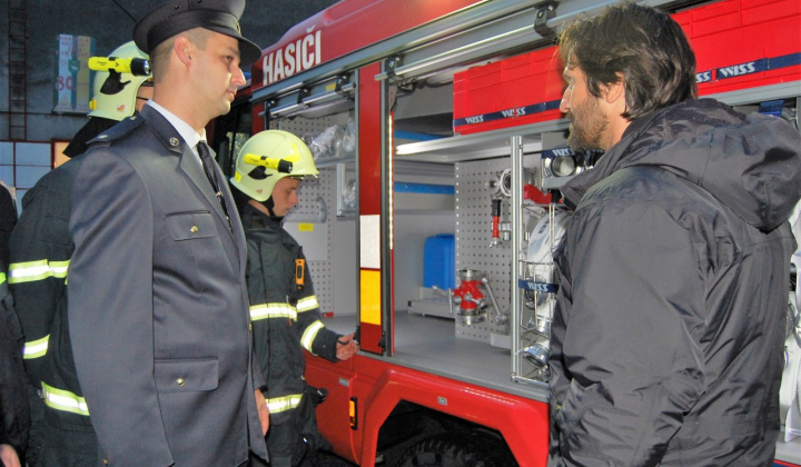 Fotka - Odovzdávanie nového hasičského vozidla